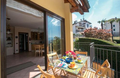 Poppino Apartment | Casa Margherita Luino Hillside - Happy Rentals