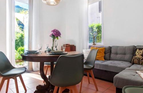 Porto Ceresio Apartment | Casa Maria