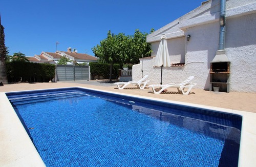Riumar House | CASA PALMERESS 4,Ideal house for your holidays near the sea, free wifi, optional air conditioning, private pool, pets allowed, dog’s beach.