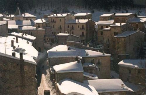 Bisegna Villa | Casa Pie' di Monte Refuge