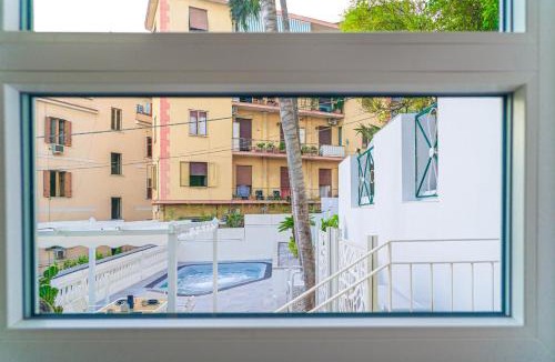 Historical Downtown Salerno House | Casa & Piscina nel centro di Salerno Amalfi Coast