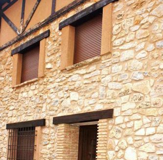 Peralejos de las Truchas House | Casa Rural " LA PARRA"