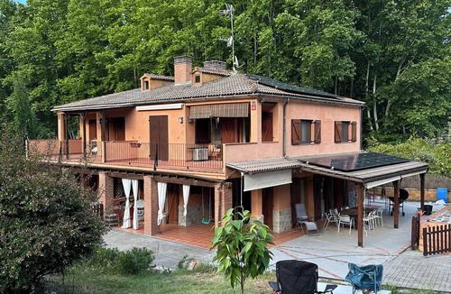 Sant Celoni Ski Chalet | Casa Rural con Piscina, Climatizada Para 14 Personas