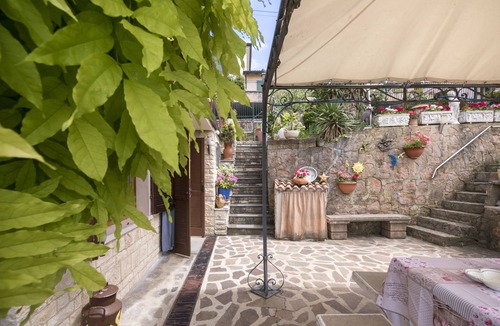 San Zeno di Montagna Apartment | Casa San Zeno for 2/2 pers.