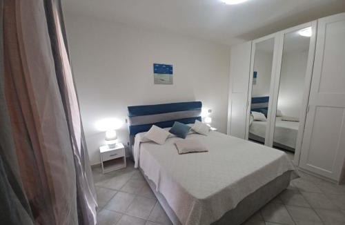 Golfo di Marinella Apartment | CASA SIBILLA bi-locale con terrazza a 60 metri dal mare