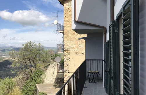 Archi House | Casa Sirolli - vintage house between sea and mountains