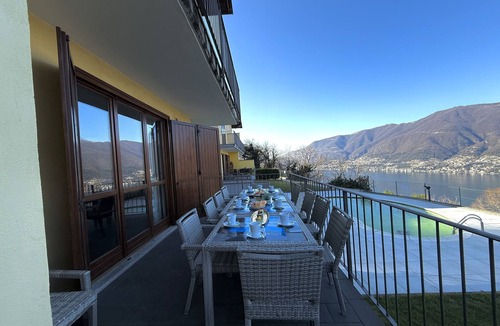 Riva Apartment | Casa Tulipano Grande, Faggeto Lario, Italy