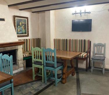 Hinojosa de Jarque House | Casa Victoria