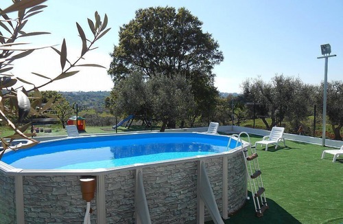 Casalini House | Casa Viola A: A welcoming apartment surrounded by the greenery, with Free WI-FI.