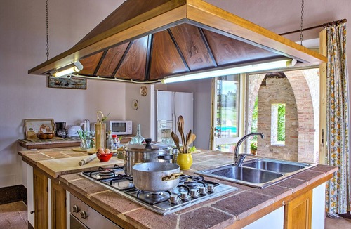 Massa Martana Villa | Casale Cicognola 12, Emma Villas