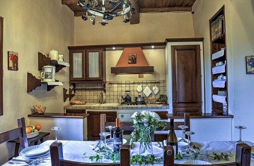 Todi Villa | Casale Giovanna 6+1, Emma Villas