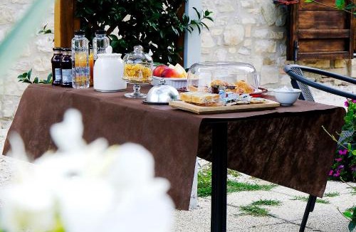 Acqua Loreto Bed & Breakfast | Casale Le Orme