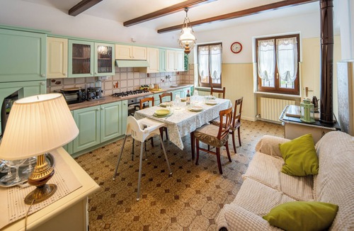 Magliano Alfieri House | Cascina D'Ghistu - Five Bedroom House, Sleeps 10