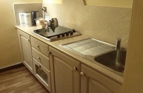 Izzalini Apartment | Castello Izzalini Todi Resort "Apt 9" RENT FOR SHORT AND LONG PERIODS
