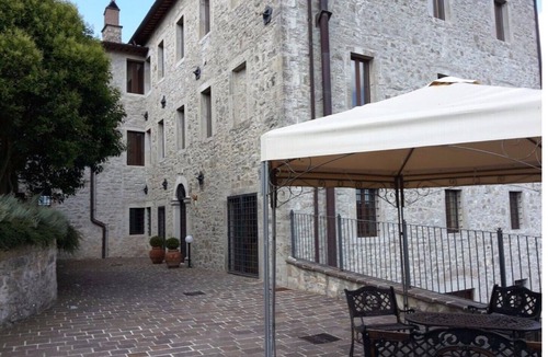 Izzalini Apartment | Castello Izzalini Todi Resort "Apt 12"
