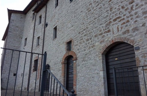 Izzalini Apartment | Castello Izzalini Todi Resort "Apt 4"