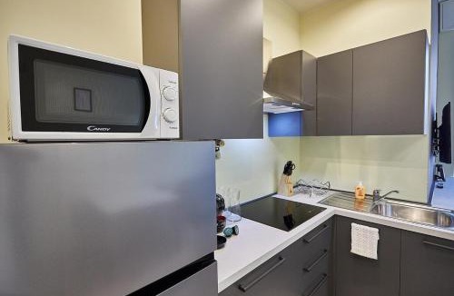 Lecco Apartment | Cattaneo 65 3 bedrooms 5 minutes from lake and station w parking