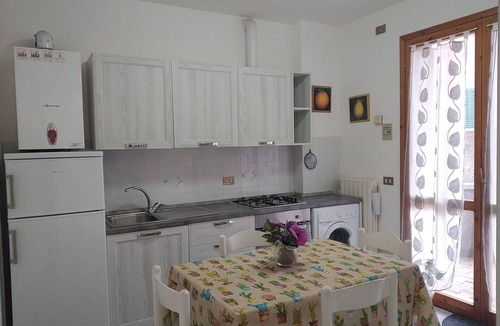 Marina di Cecina Apartment | Cecina mare 200 mt from the sea ground floor, separate entrance, sleeps 4