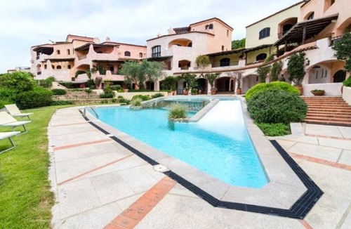 Porto Cervo Apartment | Centrally located in Porto Cervo with pool by the old port