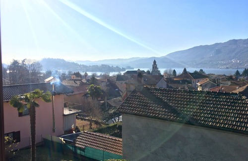 Pettenasco Apartment | Cesira house with large garden on Lake Orta