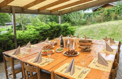Giustino Ski Chalet | Chalet 'Agriturismo Casa Al Campo' with Mountain View, Private Pool and Wi-Fi