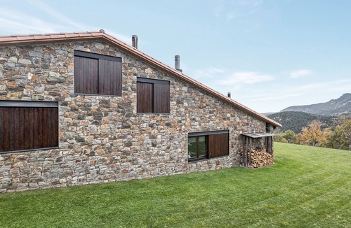 Campelles Ski Chalet | Chalet 'Casa Campelles 1' with Mountain View, Private Terrace and Wi-Fi