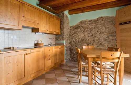 Marmora Ski Chalet | Chalet 'Civico 12' with Mountain View, Shared Garden and Wi-Fi