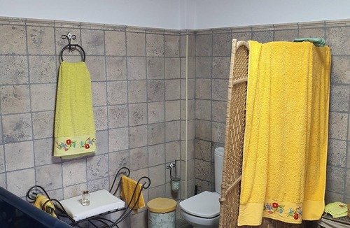Guadix Ski Chalet | Chalet Cueva de Manuel with Mountain View, Garden & Whirlpool
