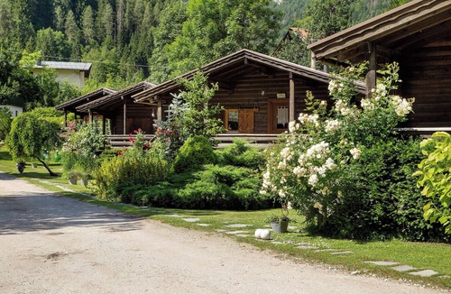Forno di Zoldo Ski Chalet | Chalet 'Orserose La Bilancia' with Mountain View, Shared Terrace and Wi-Fi