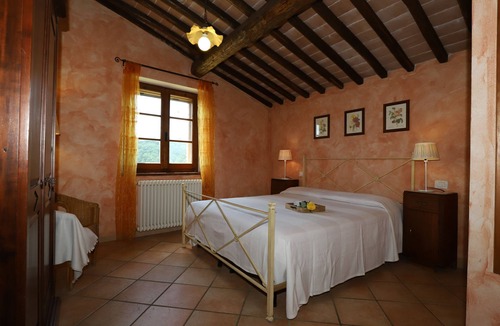 Radicondoli House | Characteristic stone built house with private pool near Radicondoli