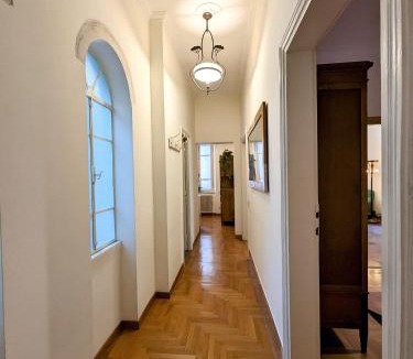 Celio Apartment | Charming apartment in a 1910s building 2 min walk from the Colosseum