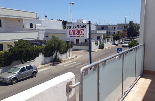 San Foca Apartment | Charming Holiday Home Near The Beach With A Terrace in San Foca