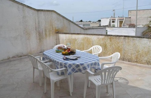 San Foca Apartment | Charming Holiday Home Near The Beach With A Terrace, Parking Available, Pets