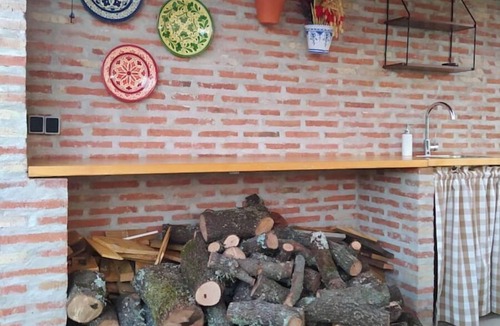 Escalona Cottage | Charming rural house for 4 people, parking, porch, barbecue and swimming pool.