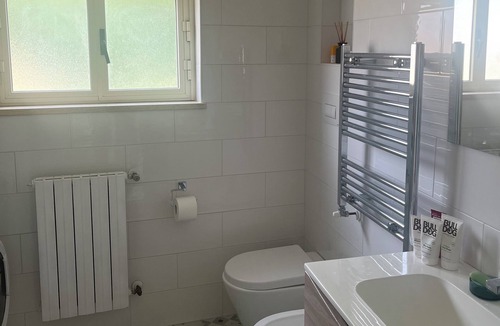 Casoli House | Charming townhouse with terrace and garden in the center of a market town