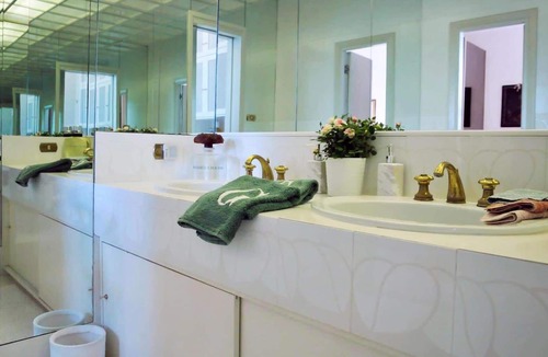 La Foce Villa | Charming Villa with a Beautiful Italian Garden and Terraces