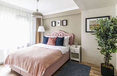 Cumhuriyet Apartment | Chic, Central Flat Near City's and Metro in Sisli