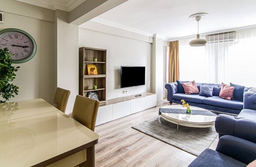 Cumhuriyet Apartment | Chic, Central Flat Near City's and Metro in Sisli