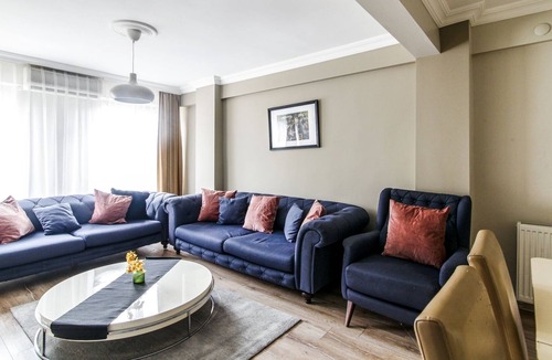 Cumhuriyet Apartment | Chic, Central Flat Near City's and Metro in Sisli
