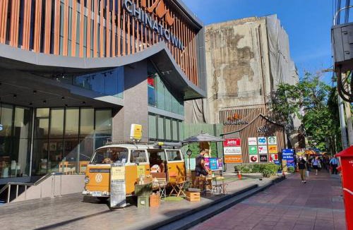 Pom Prap Apartment | Chinatown Residence Yaowaraj Bangkok Watmungkorn MRT Station