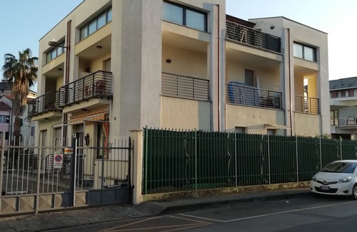 Rezza Apartment | Comfortable attic with parking space in the town of Chiavari num001