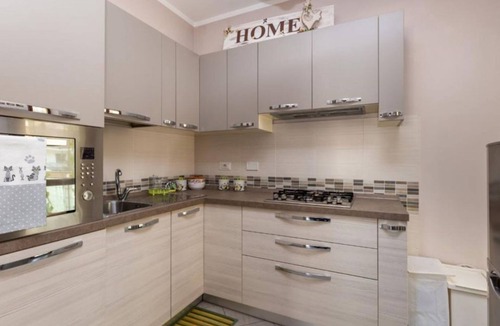 Parella Apartment | Comfy cozy apartment close to Metro