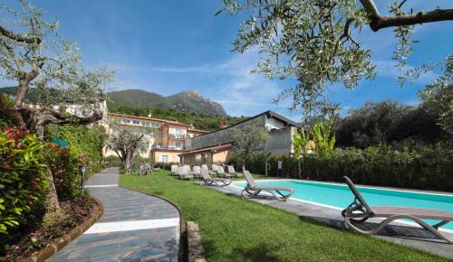 Toscolano Maderno Apartment | Corte Benaco by Wonderful Italy
