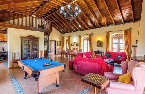 Lora Del Rio Villa | Cortijo Hacienda Nueva Lora del Río by Ruralidays