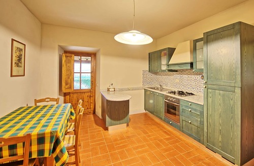 San Casciano in Val di Pesa Apartment | Cosy apartment with WIFI, pool, TV, pets allowed and panoramic view, close to Greve In Chianti
