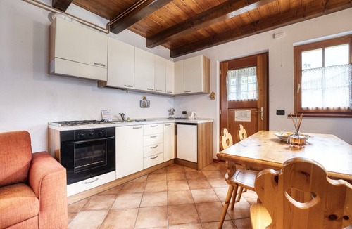 Macugnaga Apartment | Cosy apartment for 5 guests with TV, balcony, pets allowed and panoramic view