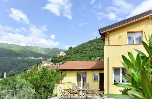 Pantasina Apartment | Cosy apartment for 6 guests with pool, TV, patio, pets allowed and panoramic view