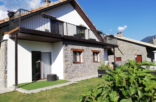 Gavin House | Cotefablo House. Ara accommodation. Gavín (Biescas)