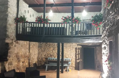 Cabrales Cottage | Cottage in the mountains with studio (pet friendly)
