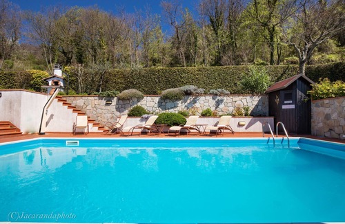 Montale Villa | Cottage Lunigiana with private pool
